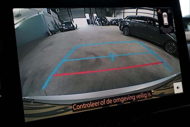 Toyota COROLLA Touring Sports Hybrid 140 Team D | APPCONNECT | CAMERA + PDC | VRUIT/STUUR/STOELVERW | ADAP CRUISE | LANE-ASSIST / WARNING |