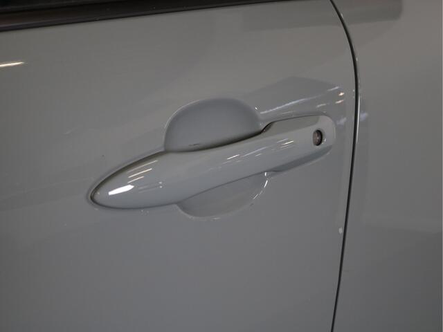 Toyota COROLLA Cross Hybrid 140 Style | BSM| Apple Carplay | Elektrische achterklep |