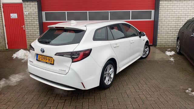 Toyota COROLLA Touring Sports 1.8 Hybrid Active LED / CARPLAY / CAMERA / CLIMA / DAB