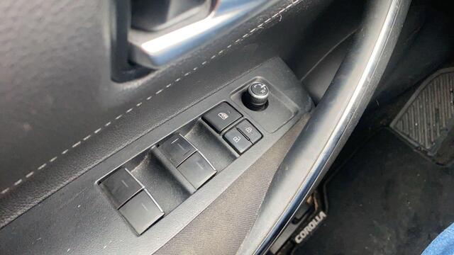 Toyota COROLLA Touring Sports 1.8 Hybrid Active LED / CARPLAY / CAMERA / CLIMA / DAB