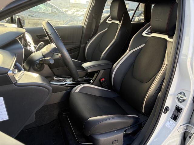 Toyota COROLLA Touring Sports 1.8 Hybrid 140 GR-Sport NL Auto Dealer Onderhouden Nieuw Model PDC Carplay elec Klep