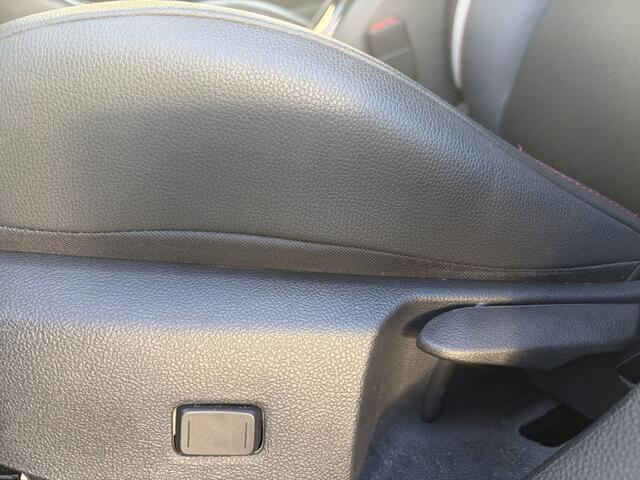 Toyota COROLLA Touring Sports 1.8 Hybrid 140 GR-Sport NL Auto Dealer Onderhouden Nieuw Model PDC Carplay elec Klep