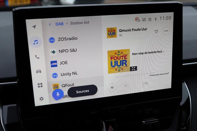 Toyota COROLLA Hybrid 140 Dynamic | Parkeersensoren Voor & Achter | Adaptief Cruise & Climate Control | Apple Carplay / Android Auto | Nieuw en direct beschikbaar!