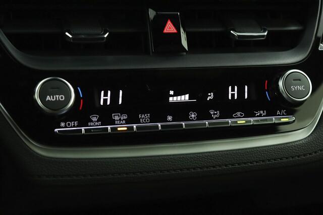 Toyota COROLLA Cross Hybrid 140 Dynamic | Adaptive Cruise Control | Achteruitrijcamera | Elektrische achterklep | Stoelverwarming | Stuurverwarming | Parkeersensoren |