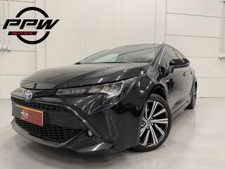 toyota-corolla-touring-sports-1.8-h