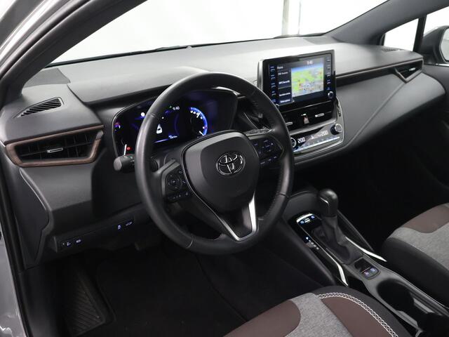 Toyota COROLLA Touring Sports 1.8 Hybrid Trek | Navigatie | Parkeercamera | Cruise Control Adaptief | Climate Control | Keyless Go |
