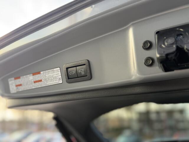 Toyota COROLLA Cross Hybrid 140 Dynamic | GEEN AFLEVERKOSTEN | Elek.achterklep, Apple/Android, Draadloze telefoonlader