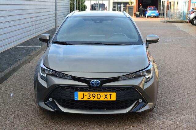 Toyota COROLLA Touring Sports 2.0 Hybrid Business Plus O.a: Afn. haak, Camera, Carplay, Stoelverw, Clima, Etc. All-in prijs!