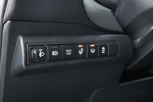 Toyota COROLLA Touring Sports 1.8 First Edition Hybrid 140 | Adapt. Cruise | Stoel- Stuurverw. | Keyless | Camera | Apple CarPlay & Android Auto