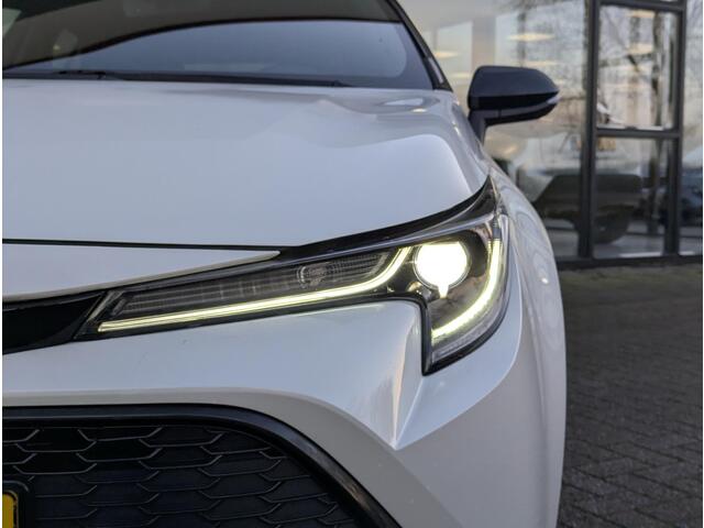 Toyota COROLLA 2.0 Hybrid Business Plus | Dealer OH | Bi-tone | Stoelverwarming | ACC | LED | Keyless | Camera | Qi-Lader