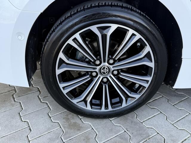 Toyota COROLLA Touring Sports 2.0 Hybrid Dynamic | Trekhaak | Blindspot | PDC v/a