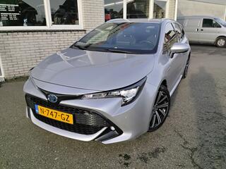 toyota-corolla-touring-sports-1.8-h