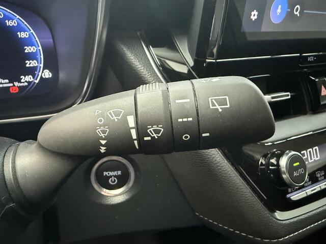 Toyota COROLLA Touring Sports Hybrid 140 Active met 4 nieuwe all season