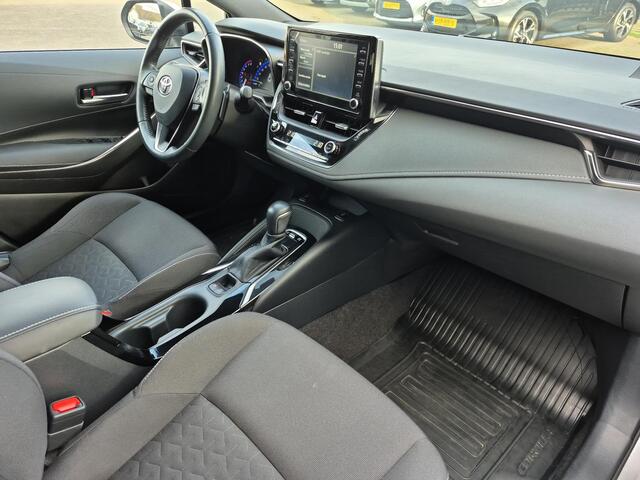Toyota COROLLA Touring Sports 2.0 Hybrid Style | Apple CarPlay/Android auto | Achteruitrijcamera | Stoelverwarming
