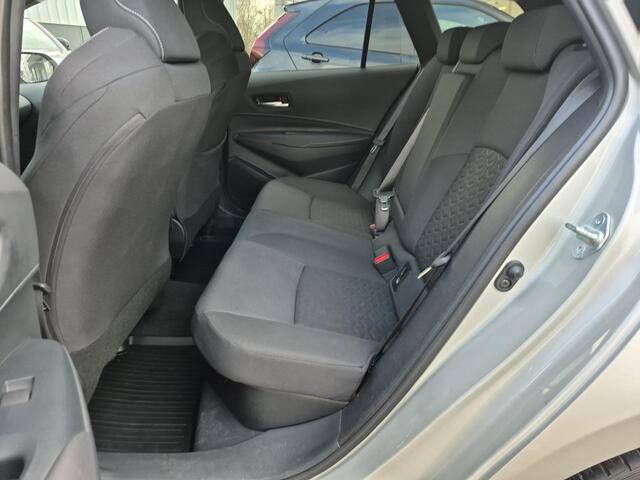 Toyota COROLLA Touring Sports 2.0 Hybrid Style | Apple CarPlay/Android auto | Achteruitrijcamera | Stoelverwarming