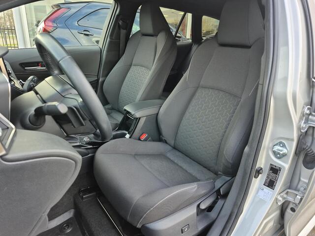 Toyota COROLLA Touring Sports 2.0 Hybrid Style | Apple CarPlay/Android auto | Achteruitrijcamera | Stoelverwarming