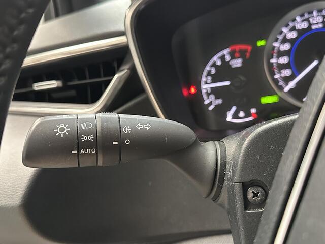 Toyota COROLLA Touring Sports 1.8 Hybrid Active + 17 inch, hele nette auto met slechts 62000km, NL Auto met o.a. Carplay, camera, Adaptieve cruisecontrol etc.