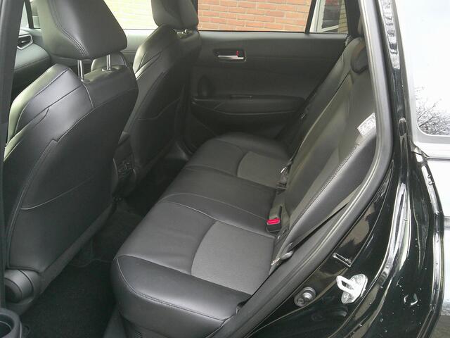Toyota COROLLA Cross Hybrid 200 Style Trekhaak