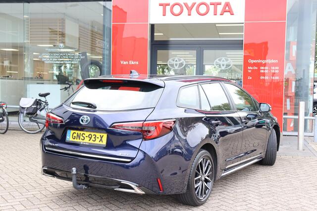 Toyota COROLLA Touring Sports 1.8 Hybrid Active, Trekhaak , Complete auto