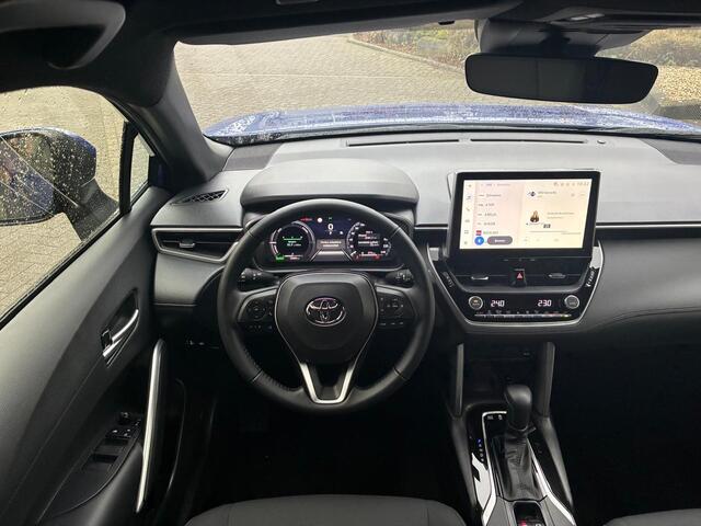Toyota COROLLA Cross Hybrid 140 Style