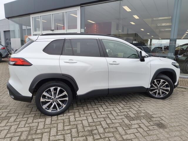 Toyota COROLLA Cross 2.0 High Power Hybrid First Edition | Trekhaak | Navi | Half Led