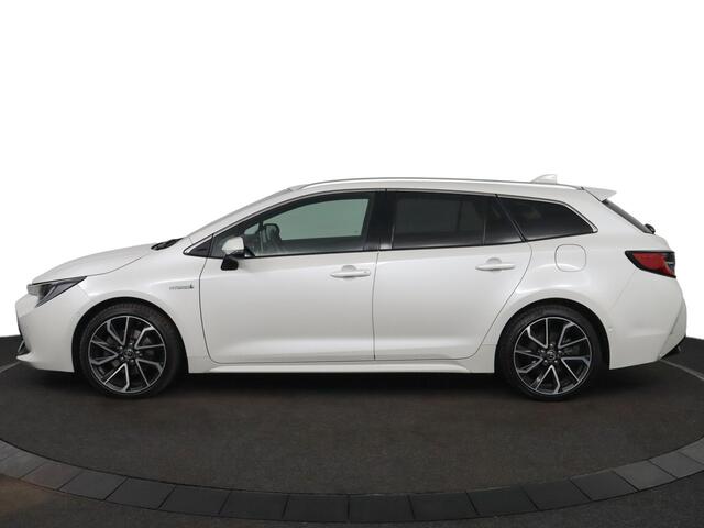 Toyota COROLLA Touring Sports 2.0 Hybrid Executive | Trekhaak | Navigatie | Parkeersensoren | Apple Carplay/Android auto | Elektrische Achterklep |
