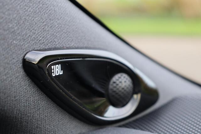 Toyota COROLLA Touring Sports Hybrid 200 Executive, Apple Carplay, Android Auto, JBL Audio, BSM, Parkeersensoren.