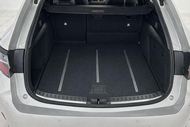 Toyota COROLLA Touring Sports 2.0 Hybrid Business Sport Intro | CAMERA | STOELVERWARMING | LANE ASSIST