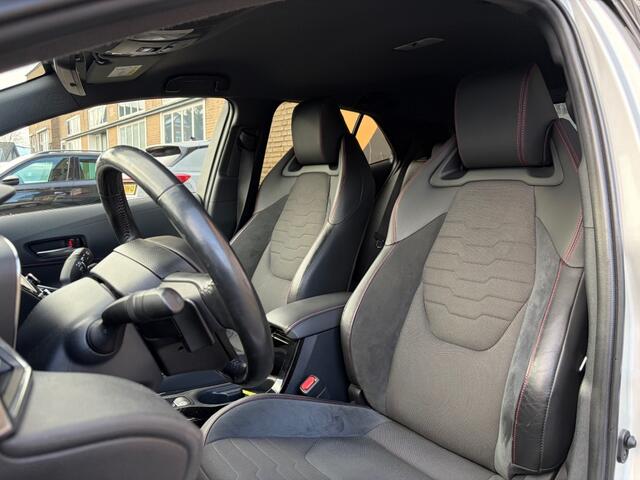 Toyota COROLLA 2.0 HYBRID 180PK BI-TONE EXECUTIVE HALF LEER/CAMERA/LED/ACC