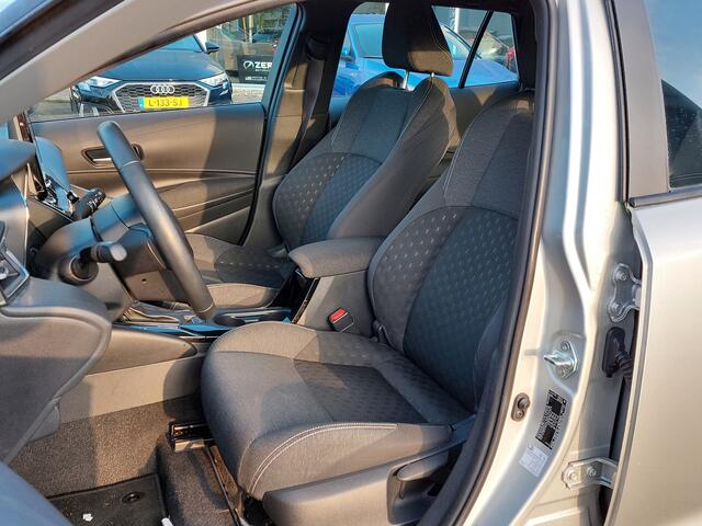 Toyota COROLLA Touring Sports 1.8 Hybrid 140 Active | Origineel NL | Navi | Apple Carplay+Android Auto | Clima | Adap.Cruise | Achteruitrijcamera | Led Koplampen | Rijstrook+Licht+Regensensor | Mistlampen | 16''lm