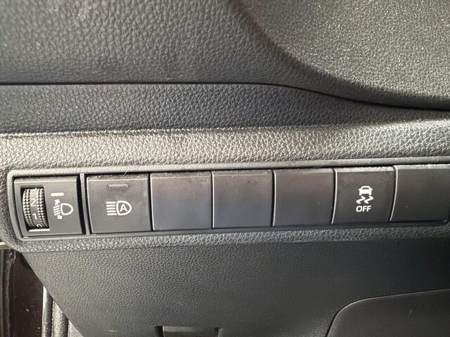 Toyota COROLLA Touring Sports 1.8 Hybrid Business Plus + Trekhaak, zeer leuke en nette auto