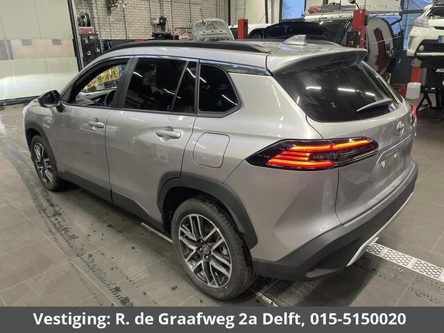 Toyota COROLLA Cross Hybrid 140 Dynamic | Stuur-/ & Stoelverwarming | Parkeersensoren | Dodehoek detectie | Elektrische kofferbak