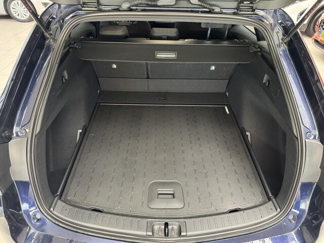 Toyota COROLLA Touring Sports Hybrid 140