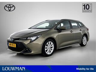 toyota-corolla-touring-sports-1.8-h