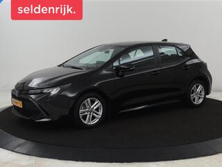 toyota-corolla-1.8-hybrid-active--