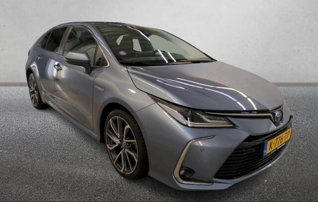Toyota COROLLA 1.8 Hybrid Executive Sedan / Leder / Navigatie / Xenon / Pdc.V+A / Airco-ecc./ Radio multimedia /