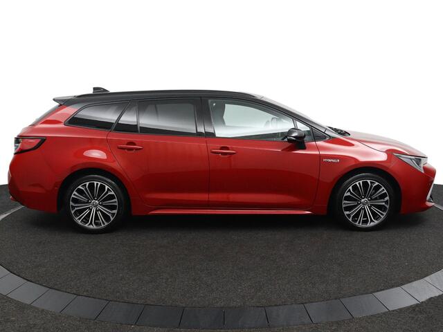 Toyota COROLLA Touring Sports 1.8 Hybrid Executive | Trekhaak | Head Up Display | Navigatie | PDC Rondom | Keyless Entry | Stoelverwarming |