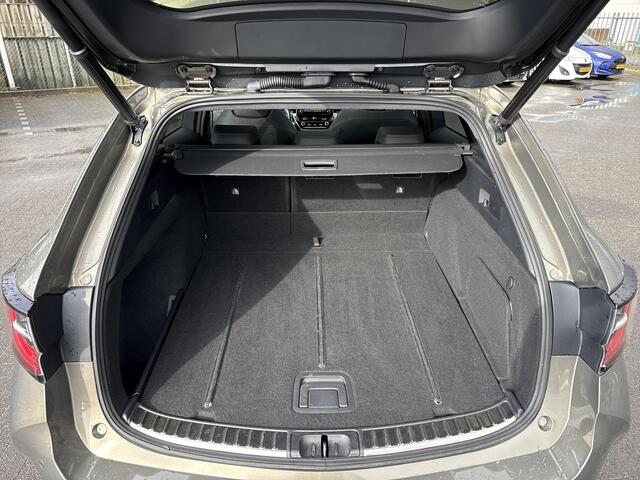 Toyota COROLLA Touring Sports 2.0 Hybrid Executive | Navigatie | Apple CarPlay/Android auto | Achteruitrijcamera | Panoramadak
