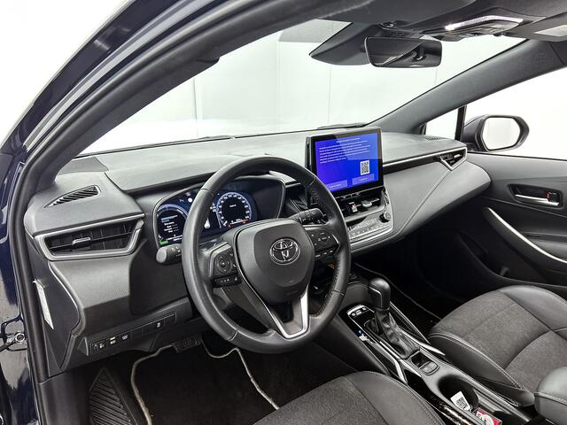 Toyota COROLLA Touring Sports Hybrid 140 Dynamic | Parkeersensoren Voor en Achter | Voorstoelen Verwarmd | Draadloze Telefoon Lader |
