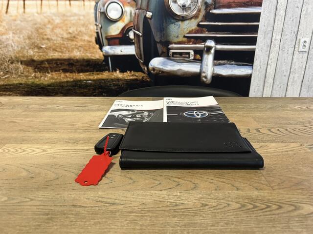 Toyota COROLLA Touring Sports 1.8 Hybrid Business Plus ADAPT CRUISE CAMERA HALF LEER LED NAVI ECC