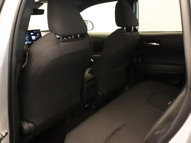 Toyota COROLLA Cross Hybrid 140 Dynamic - ELEKTRISCHE ACHTERKLEP - CLIMATE CONTROL - CRUISE CONTROL ADAPTIEF - APPLE CARPLAY/ANDROID AUTO - BLUETOOTH TELEFOONVOORBEREIDING - KEYLESS START - NAVIGATIESYSTEEM FULL-MAP - LED KOPLAMPEN