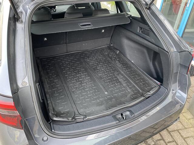 Toyota COROLLA Touring Sports Hybrid 140 Business