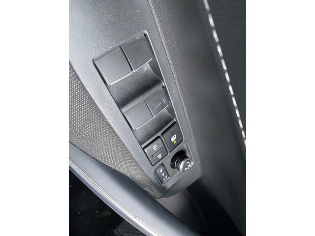 Toyota COROLLA Touring Sports Hybrid 140 Business