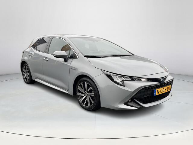 Toyota COROLLA 1.8 Hybrid Dynamic | Stoelverwarming | Carplay | Keyless entry | 17 inch LM-velgen | LED koplampen |