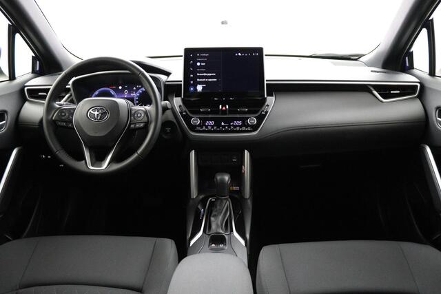 Toyota COROLLA Cross Hybrid 140 Style | Electrische achterklep | Dode hoek sensor | Parkeersensoren |