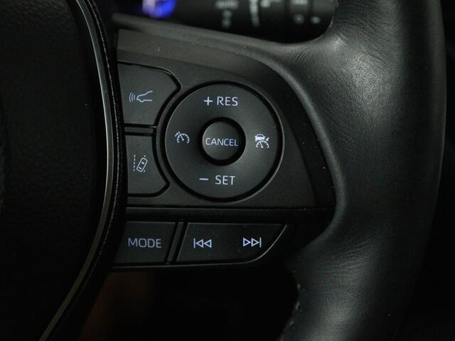 Toyota COROLLA 1.8 Hybrid Executive | Navigatie | PDC | Trekhaak | Stuur-Stoelverwarming | Leseman per 12-2 ivm velgen herstel