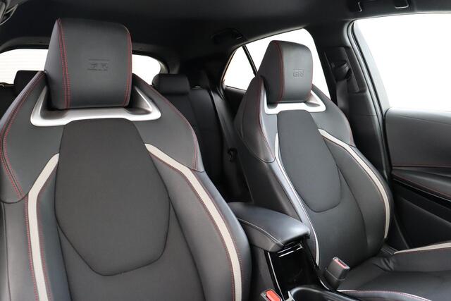 Toyota COROLLA HYBRID 140 GR SPORT