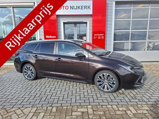toyota-corolla-touring-sports-1.8-h