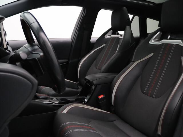 Toyota COROLLA Touring Sports 2.0 Hybrid GR-Sport Plus 180pk JBL | Head-Up | Camera | Stoel-/stuur-/voorruitverw. | Panoramadak