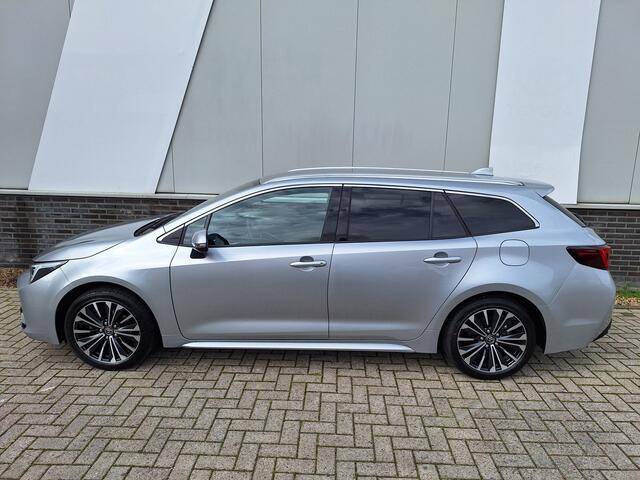 Toyota COROLLA Touring Sports 1.8 Hybrid 140 First Edition NL Auto Navi Parkeersensoren Clima Keyless Cruise